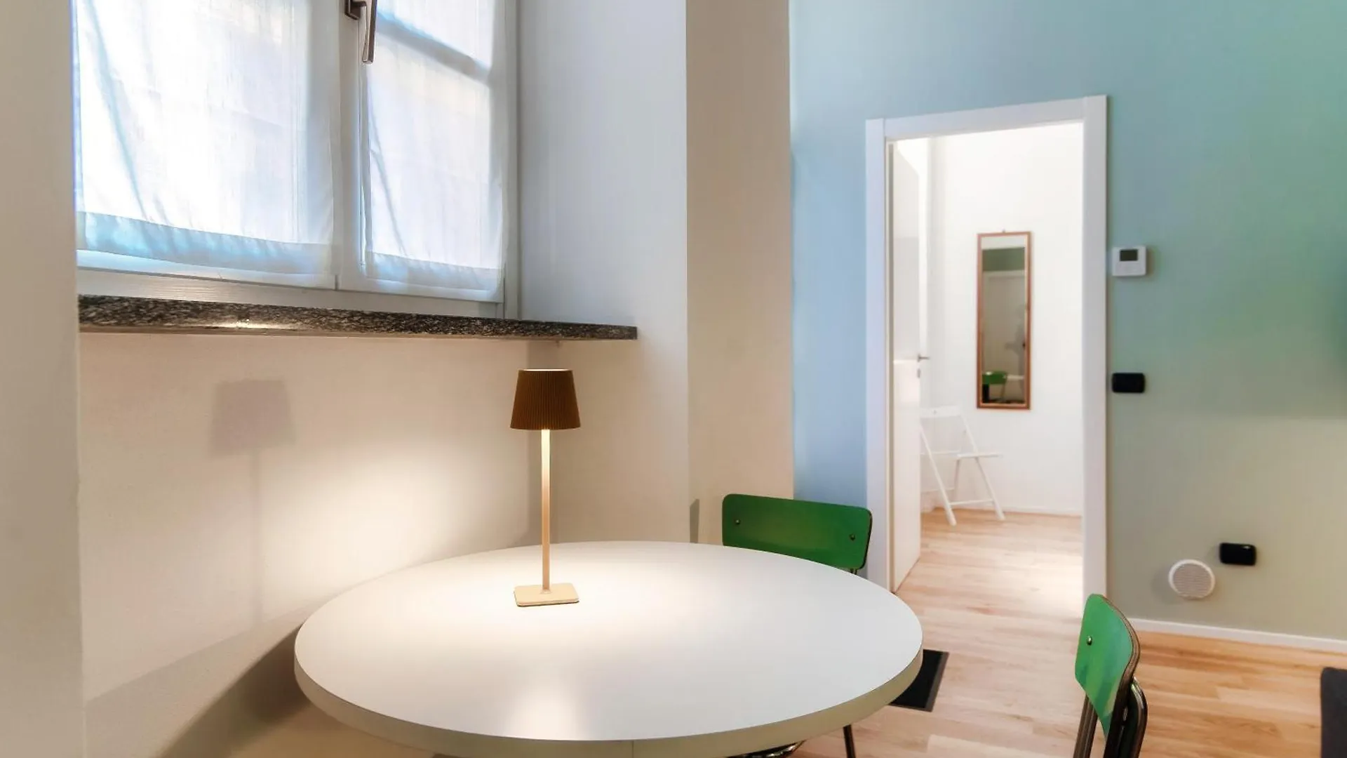 Apartment Borgo Del Lago By Quokka 360 - Near The Train Station Of Como